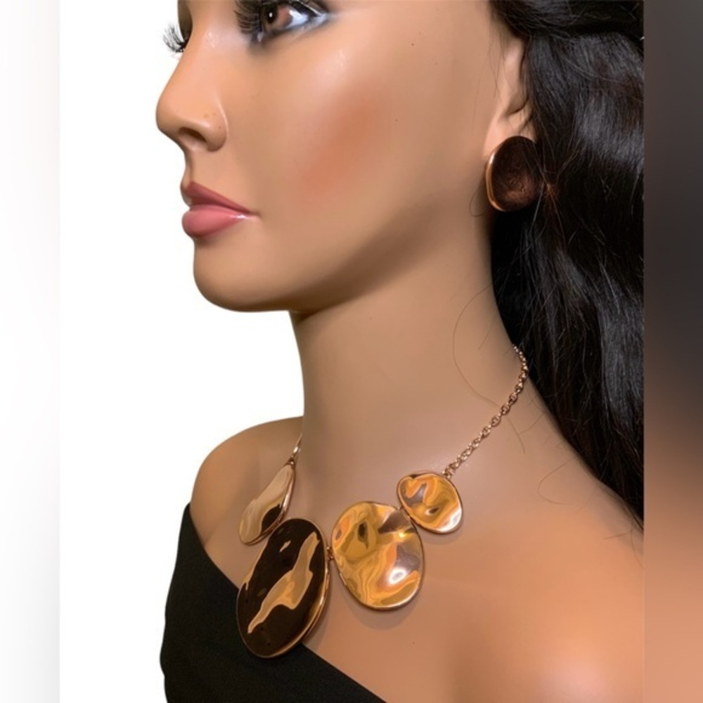 Textured Plated Metal Necklace & Earring Set